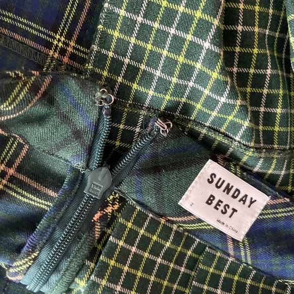 SUNDAY BEST - Micro Pleated Skirt - Picture 3 of 4